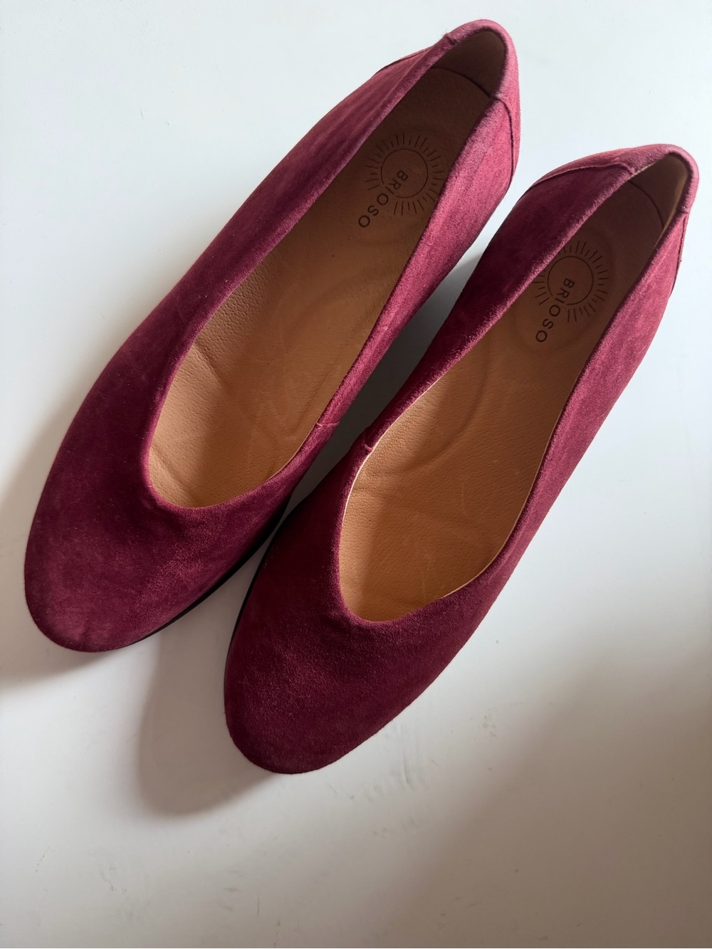 NWT Brioso Waverly Suede Sweetheart Wedge Pumps Sz 9 Color Cranberry - Picture 7 of 11